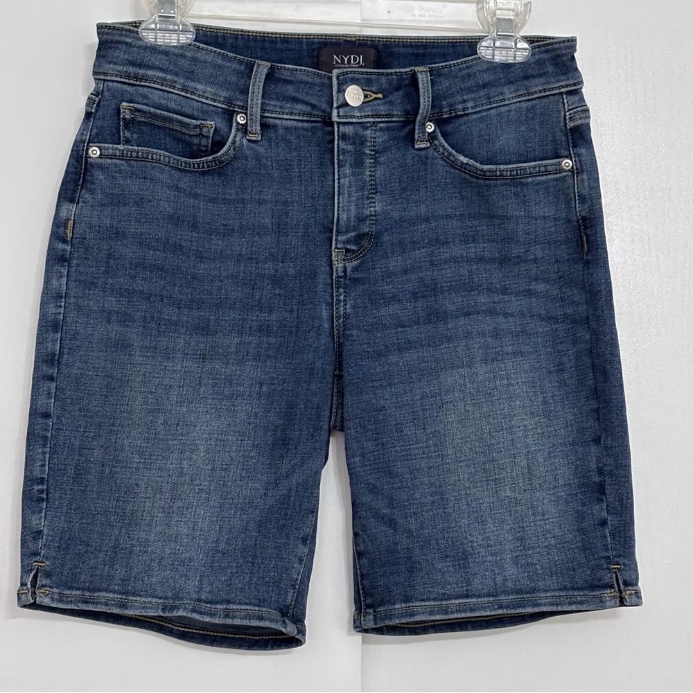 NYDJ Blue Jean Shorts with Classic Style Women size 4
